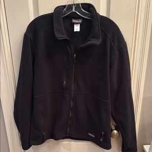 Patagonia Synchilla men’s Black Lightweight Jacket. Size Medium